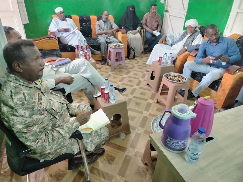 رئيس لجنة الاستنفار والمقاومة الشعبية بولاية القضارف والوفد المرافق له يلتقون بالمقاومة الشعبية بمحلية الفاو